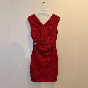 CALVIN KLEIN metallic deep red ruched dress with beautiful side detail. Size 8